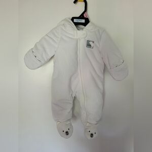 Simple joys by Carter's Footed Jumpsuit Pram - size 0-3 Months